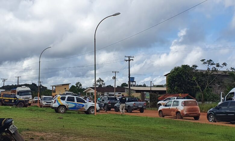 Moradores De Pedra Branca Do Amapari Interditam Br 210 Em Protesto Pela Falta De Manutenção Da 9361