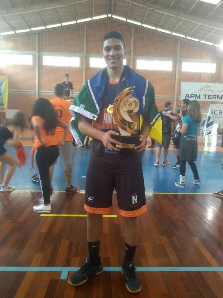 Amapaense Luis Gustavo é eleito melhor jogador universitário de handebol do  Brasil pela CBDU, ap